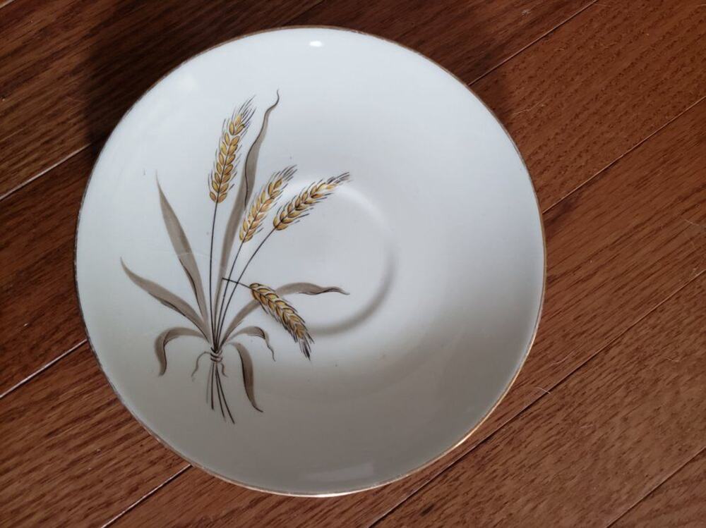 Cunningham & Pickett - Wheat Spray Saucer